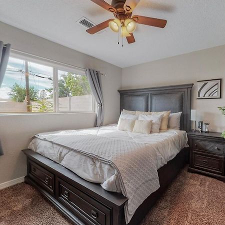 Comfortable 3-Bedroom Home With Spacious Backyard Albuquerque Exteriér fotografie