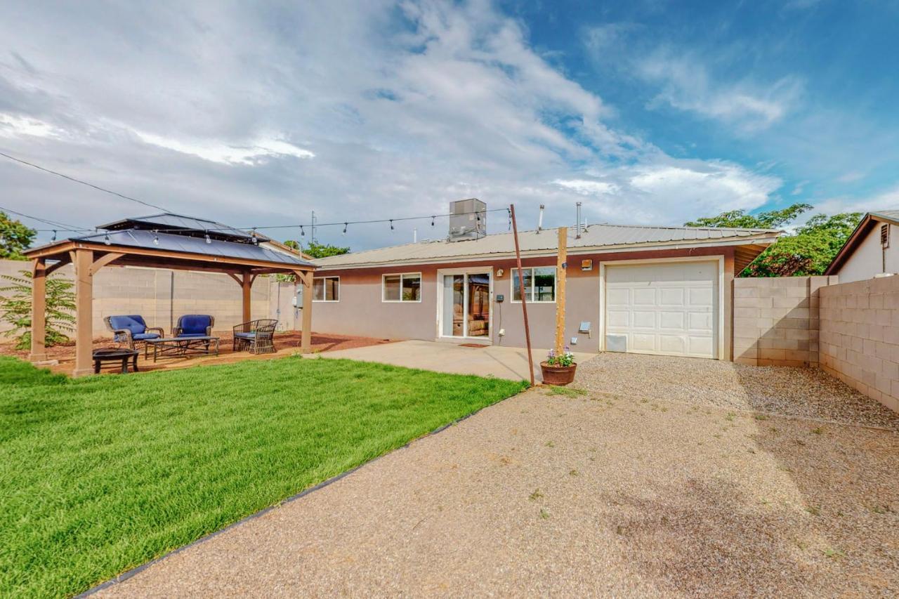 Comfortable 3-Bedroom Home With Spacious Backyard Albuquerque Exteriér fotografie