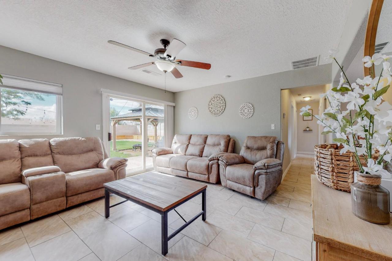 Comfortable 3-Bedroom Home With Spacious Backyard Albuquerque Exteriér fotografie