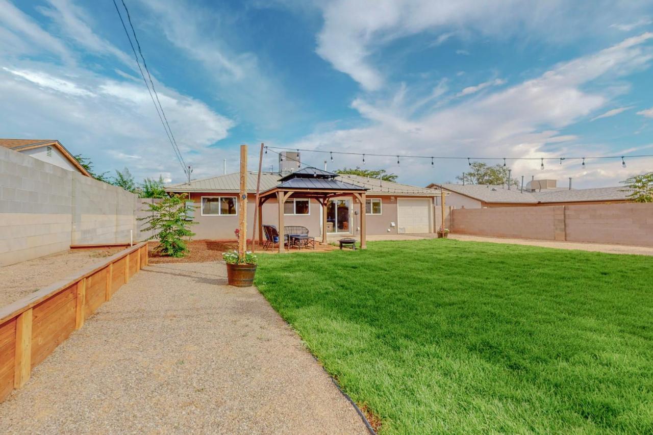 Comfortable 3-Bedroom Home With Spacious Backyard Albuquerque Exteriér fotografie